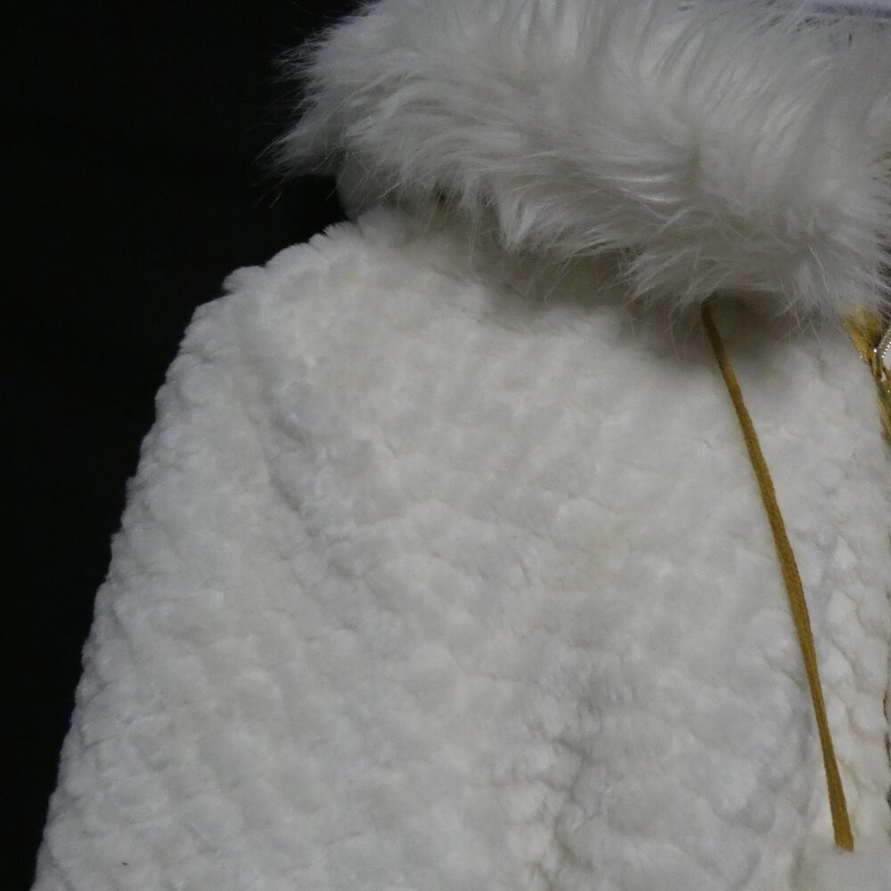 ECKO UNLTD RED | White Quilted Faux Fur Jacket with Pom Pom Hood Drawstring - Picture 4 of 16